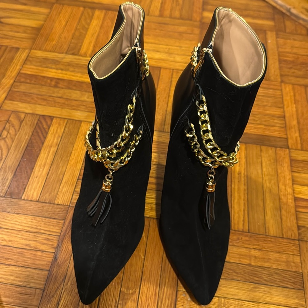 Things 11 Come Boot